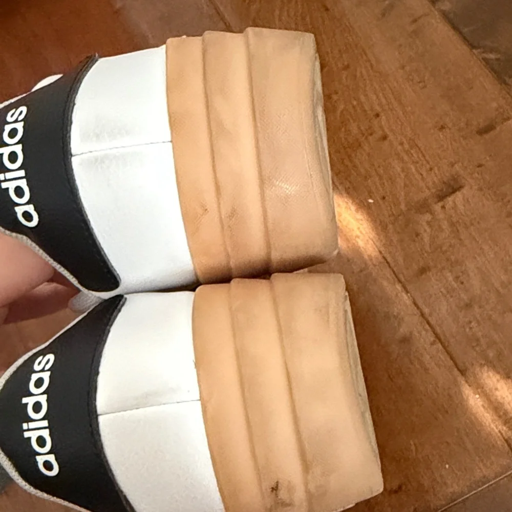 Adidas - Picture 7 of 10